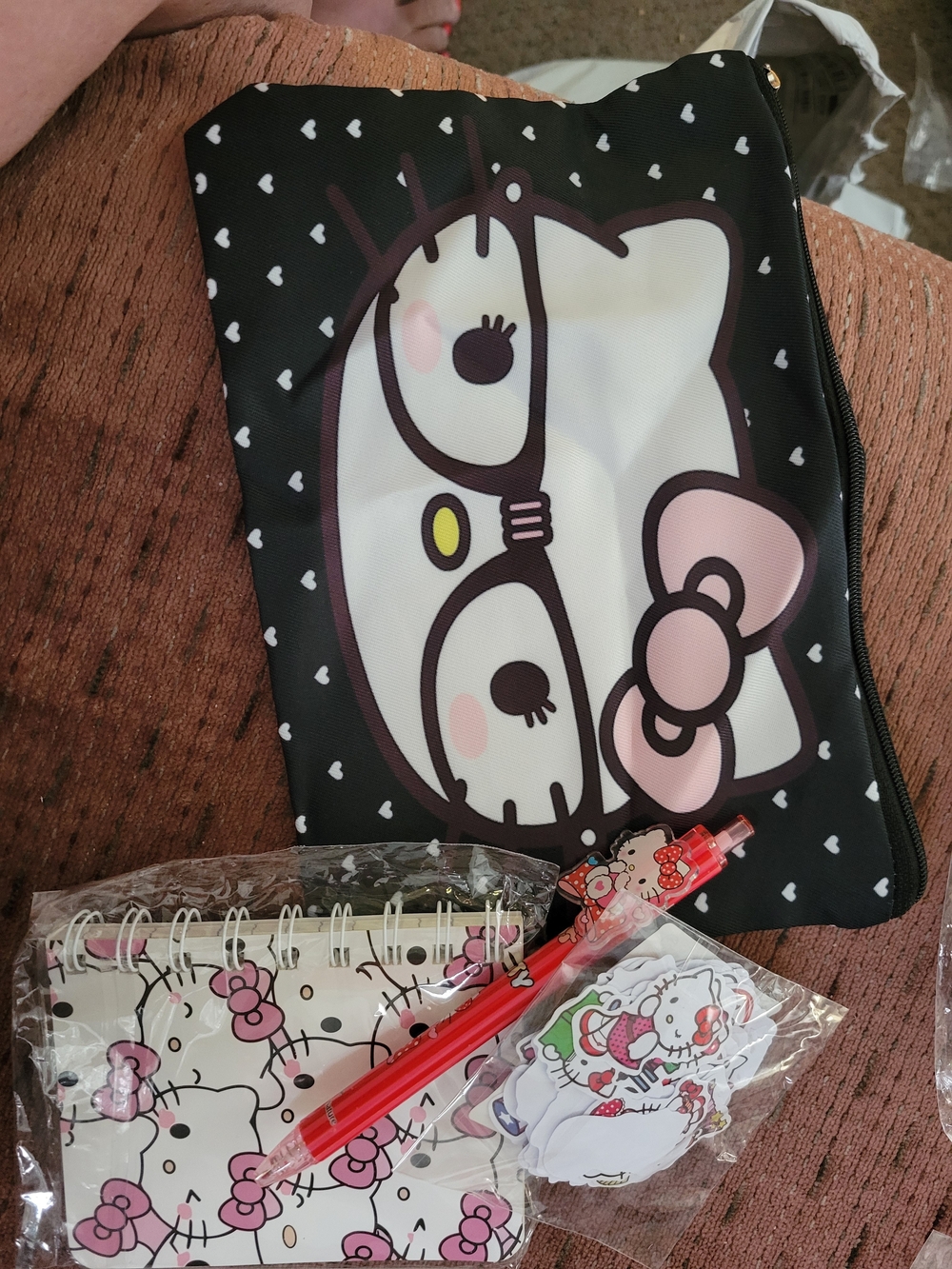 Hello Kitty Pouch Stationery Set- Notebook- Pen, Stickers- NEW